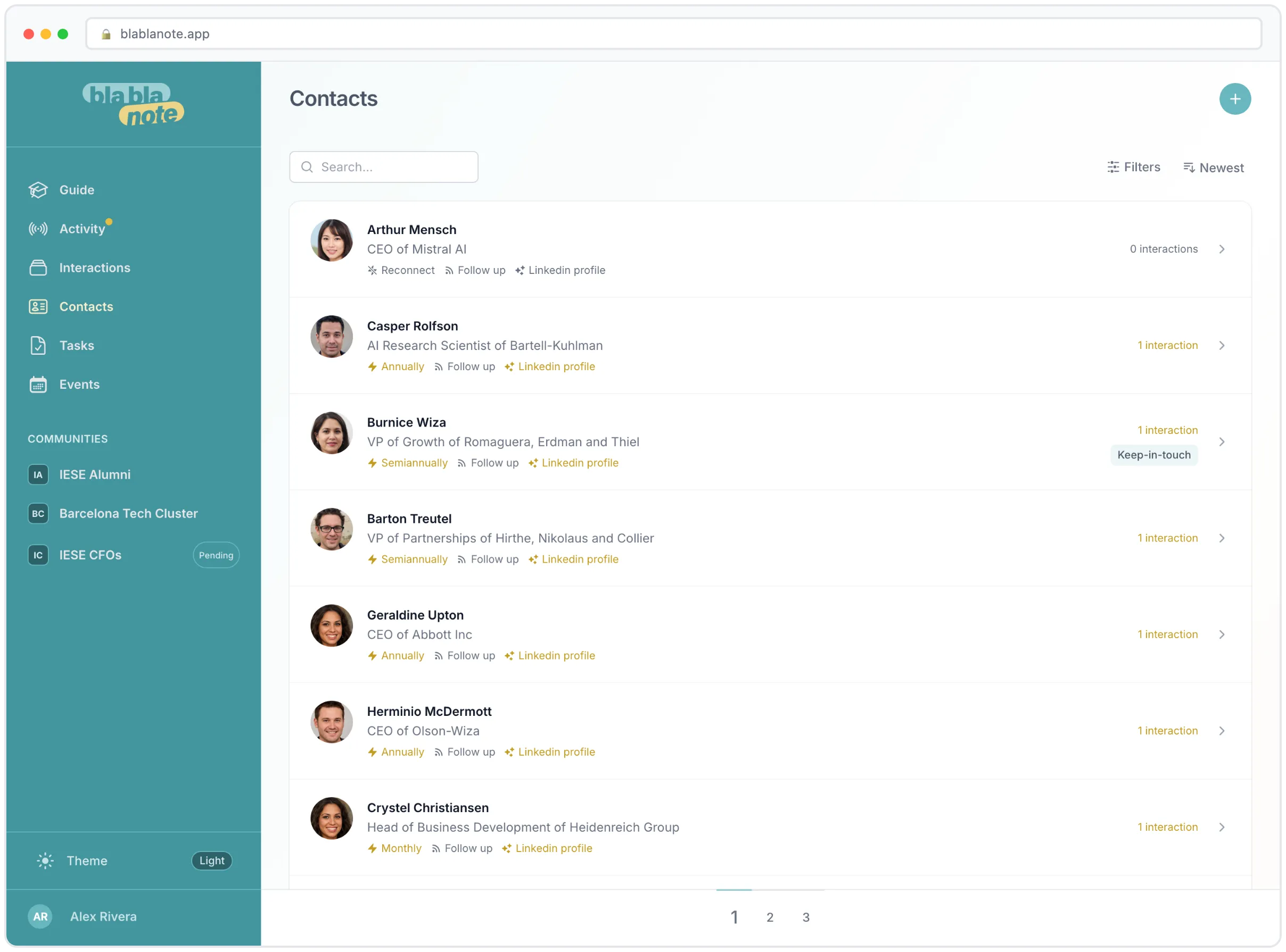 La liste de contacts BlaBlaNote, où les contacts archivés n’apparaissent plus