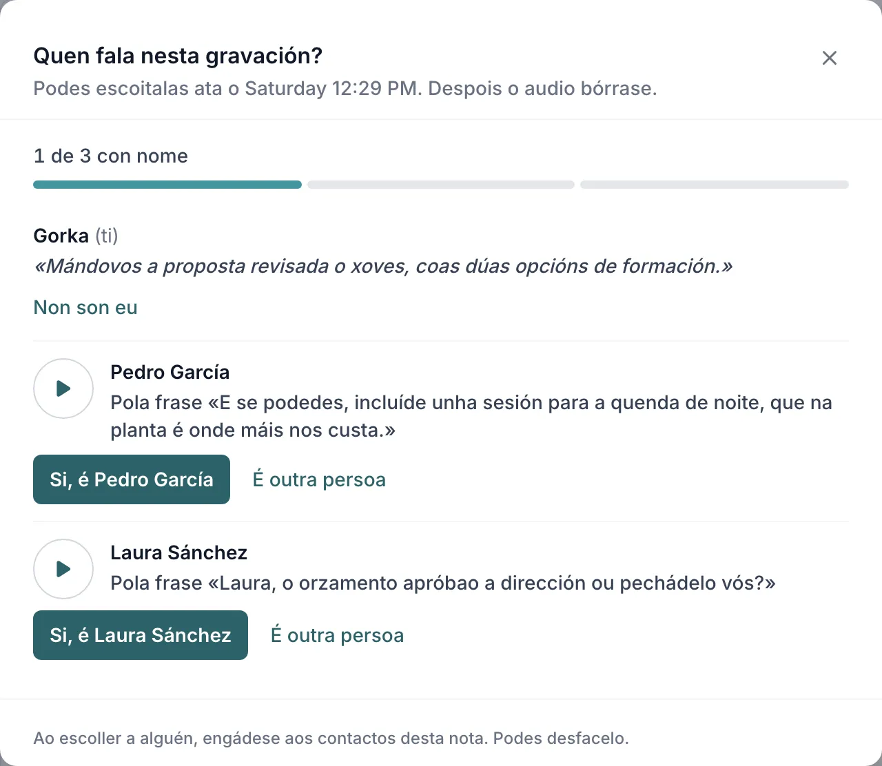 A xanela Quen fala cunha proposta da IA: a voz, a frase na que se basea, un botón para escoitala e a elección entre confirmar o nome ou indicar que é outra persoa